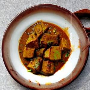 Katla alu diye phoron jhol