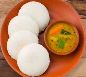 Idli 4 Pieces