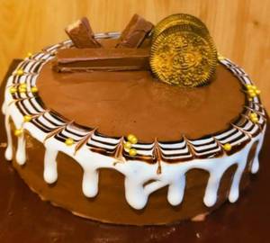 Oreo  Kitkat Chocolate Cake
