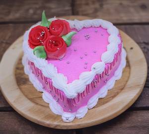 Strawberry Normal Butter Cream Cake