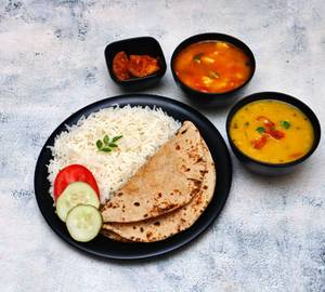 Delhi Tiffins ( Vaishnav Thali )
