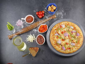 Paneer tikka pizza  [med 10 inch]