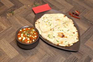 Mushroom Masala With Baby Naan