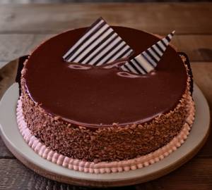 Milk Chocolate Flavour Premium Cakes