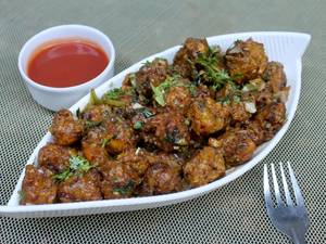 Veg Manchurian Dry (4 Pcs)