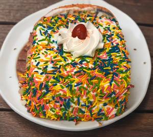 Milk Berry cake [ 250 Gm]