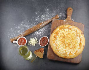 Queen Cheese Margherita Pizza [Medium 6 Slice]