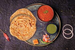 Dal Makhani & Paratha combo