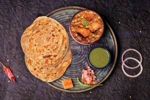 Aloo Matar & Paratha Combo