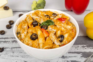 Mix sauce pasta