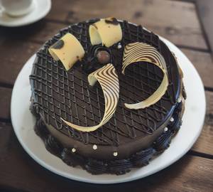 Truffle Chips Cake