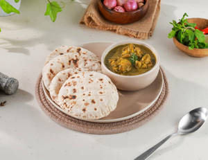 Saag Wala Chicken - Light Meal