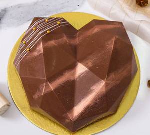 Dark Chocolate Pinata Smash Cake Eggless