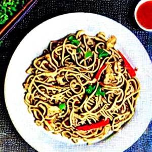 Triple noodle chicken