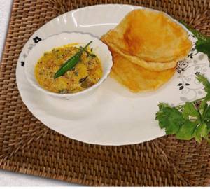 2 Plate  Aloo Puri+1 Plate In Half Rate