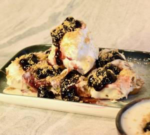 Blueberry Cheesecake Bubble Waffle (Half)