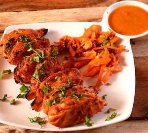 Tandoori Paneer Momos [6 Pieces]
