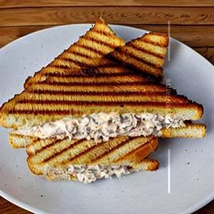 Chicken Cottage Cheese Sandwich