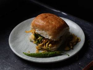 Chura Pav [100 gm]