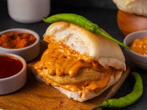 Spicy Peri Peri Vadapav [150 gm]