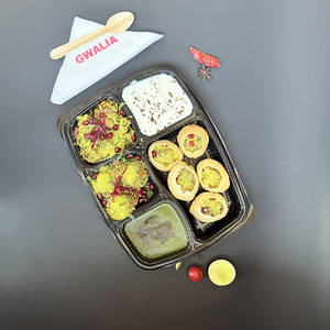 Amchi Mumbai Chaat Platter