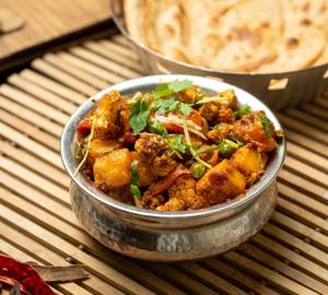 Aloo Gobhi Matar Adraki
