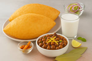 Chole Bhature With Sweet Lassi