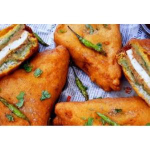 Paneer Bread Pakoda [1 Piece]