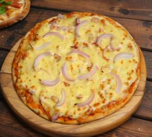 Onion Cheese Pizza