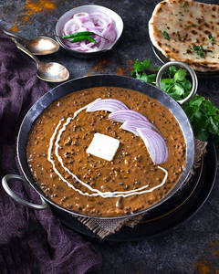 Amritsari Kulcha With Dal Makhani