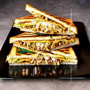 Chicken & Cheese Tawa Toasted Sandwich