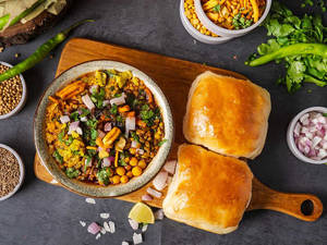 Puneri Misal Pav [400 gm]