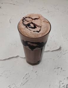 Chocolate Shake With Ice Cream