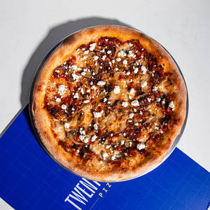 Sundried Tomato Pesto Pizza