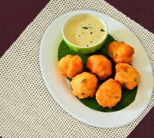 Small Ulli Bonda ( 6 Pieces)