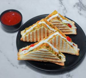 Veg club sandwich