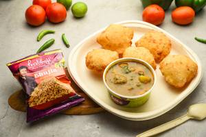Club Kachori [Ghee] 5 Pieces with 2 pieces  bhujia