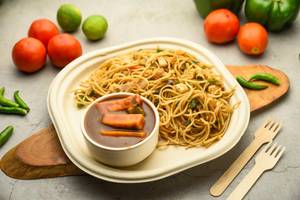 Chowmein with Chilli Paneer