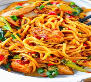 Schezwan chicken noodles