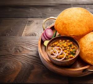 Chola bhatura