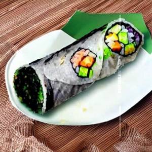 Midori Sushi Roll