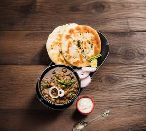 Chole With Kulcha (2 pc.)