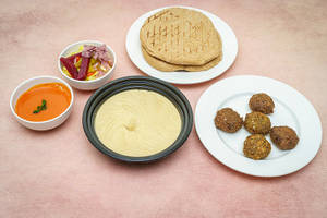 Hummus With Falafel Platter