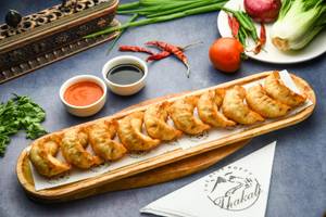 Fried Chicken Momo (8 Pcs)