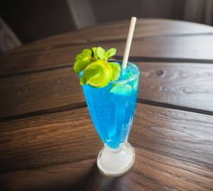 Blue lemon slush