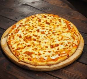 Margherita cheese pizza