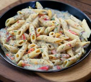White sauce pasta