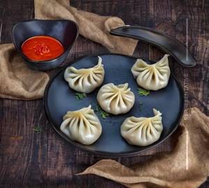 Mushroom momos