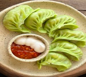 Veg boiled momos