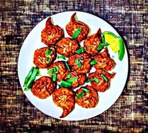 Chicken manchurian momos